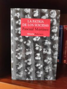 La patria de los suicidas-min